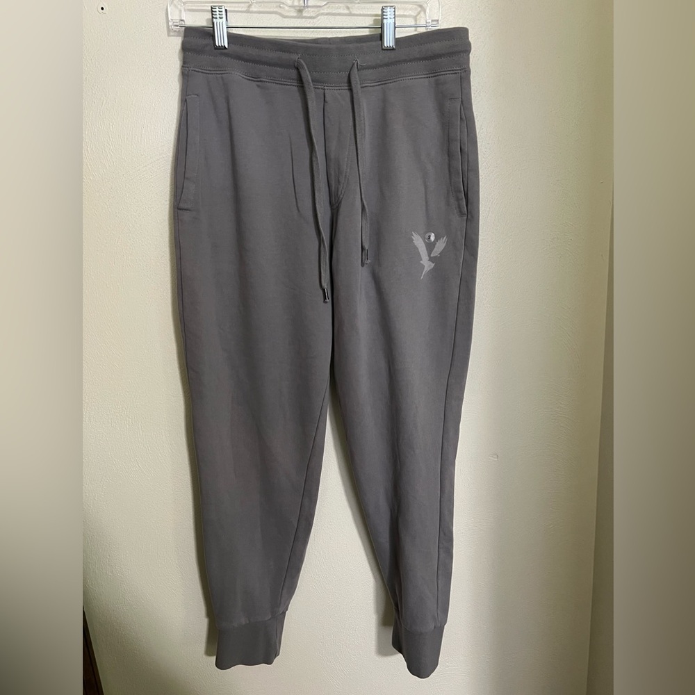 AMERICAN EAGLE Super Soft‎ Logo Fleece Jogger Sweatpants Grey Men's Size S *NWT*